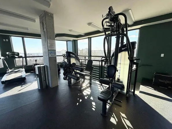 12 Ford Street image 16 of 24