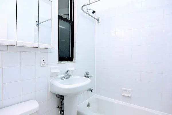 Rented by GPA Realty | media 18