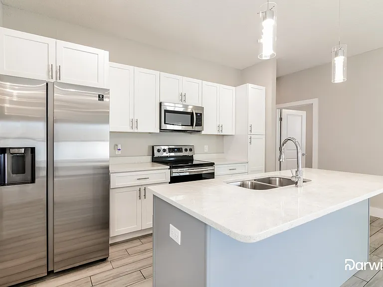 325 Hibiscus Dr — Photo 4