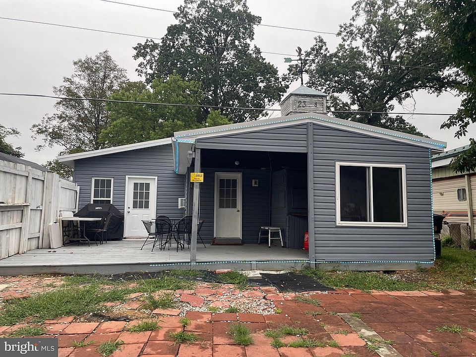 1st image of 8 Ranger Rd