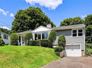 171 Charles St, Meriden, CT 06451