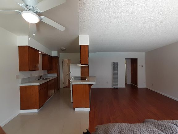 2nd image of 4916 Santa Cruz Ave #12