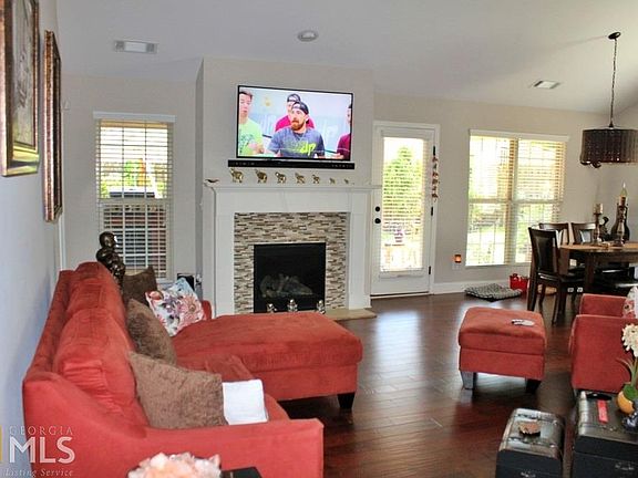 4th image of 4622 Sweetwater Dr SW