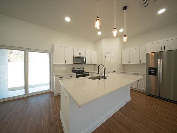 4th image of 13449 SW 60TH AVENUE ROAD