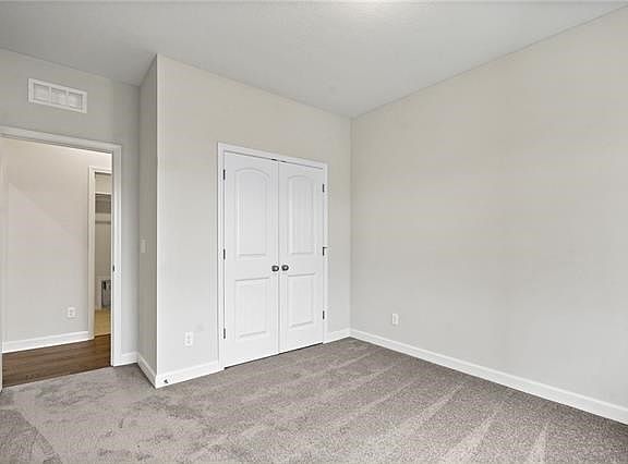 5th image of 118 Joshua Dr
