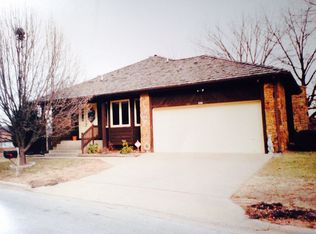 2161 E Regency Pl, Springfield, MO 65804