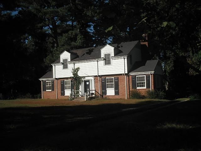 1st image of 311 W 12th St
