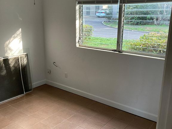 5th image of 2501 Ives Ave #1