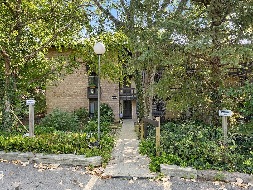 1st image of 5601 Lakeside Dr APT 1B