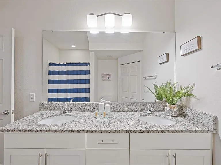 8945 Shine Dr — Photo 9