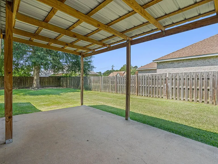 18740 E Hammond St — Photo 18