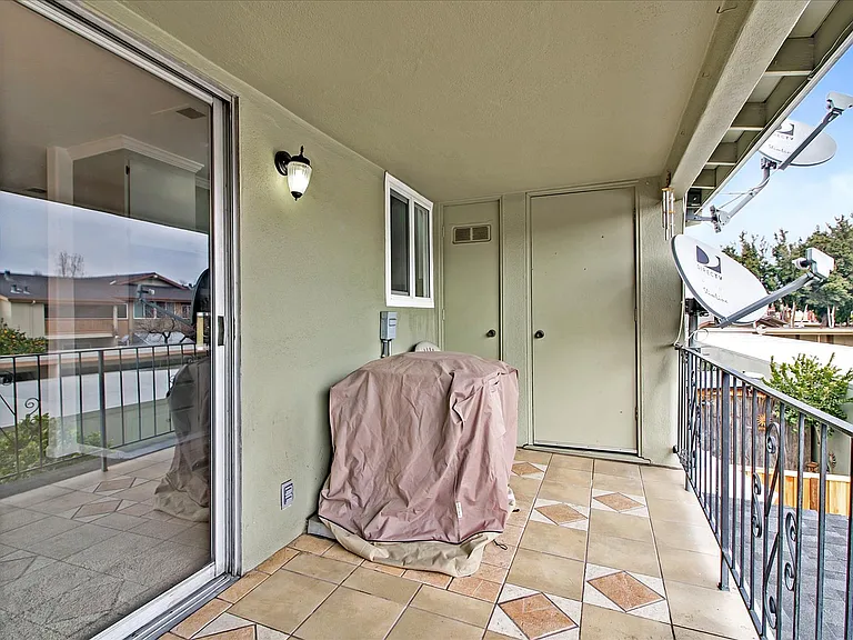 3586 Payne Ave #10 — Photo 23