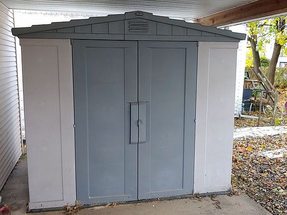 3rd image of 1584 Josephine Ave