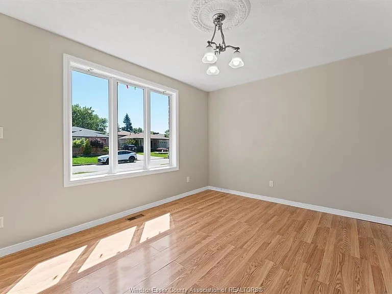 9347 Tamarack St — Photo 9