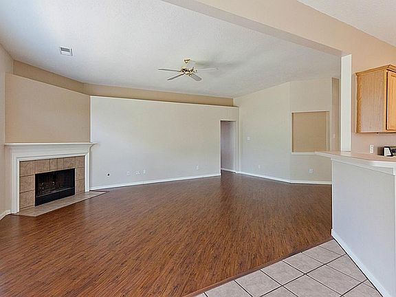5th image of 2108 Yacht Harbor Ln
