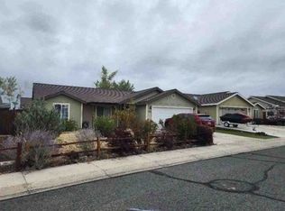 1662 Round Up Rd, Fernley, NV 89408