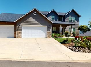 2607 NW Loma Vista Dr, Roseburg, OR