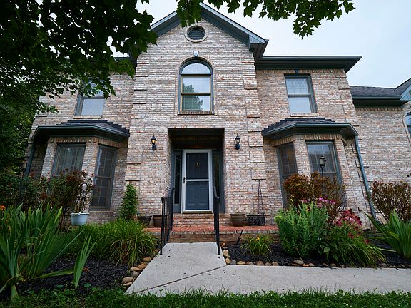 5th image of 12041 Broadwood Dr