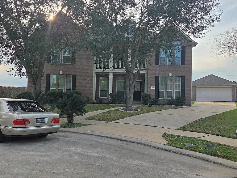 2103 Trinity Manor Ln — Photo 20