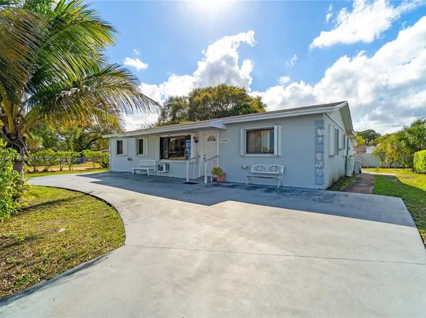 20630 NW 37th Ct, Miami Gardens, FL 33055