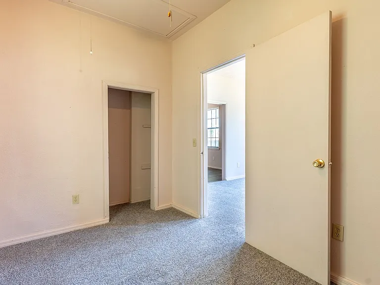 517 SW 26th St — Photo 7
