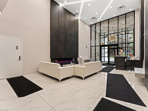 3rd image of 15 Queen St S #1111