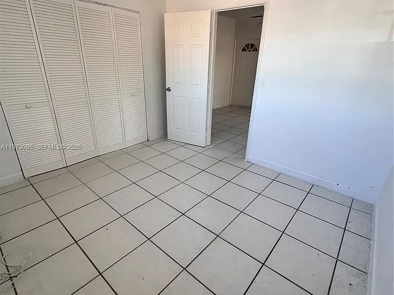 609 SW 14th Ave #2 — Photo 3