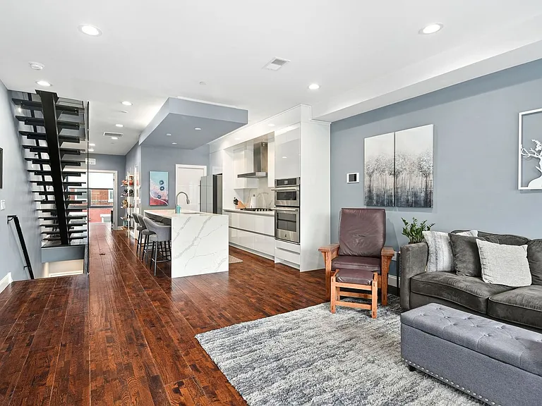 1516 Cambridge St #2 — Photo 3
