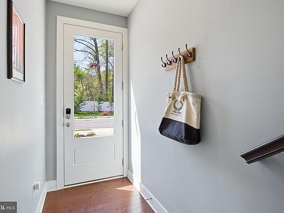3rd image of 2658 Sequoia Ln