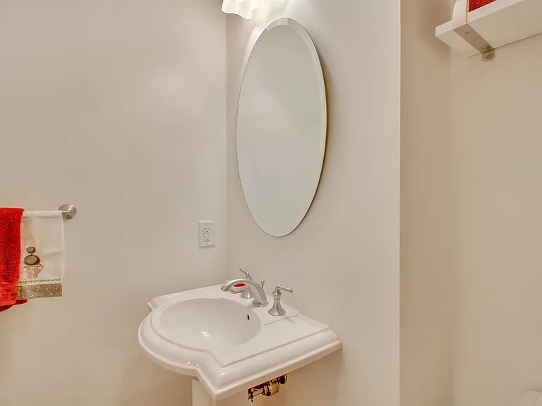 1125 Maxwell Lane N Tower #503 — Photo 10