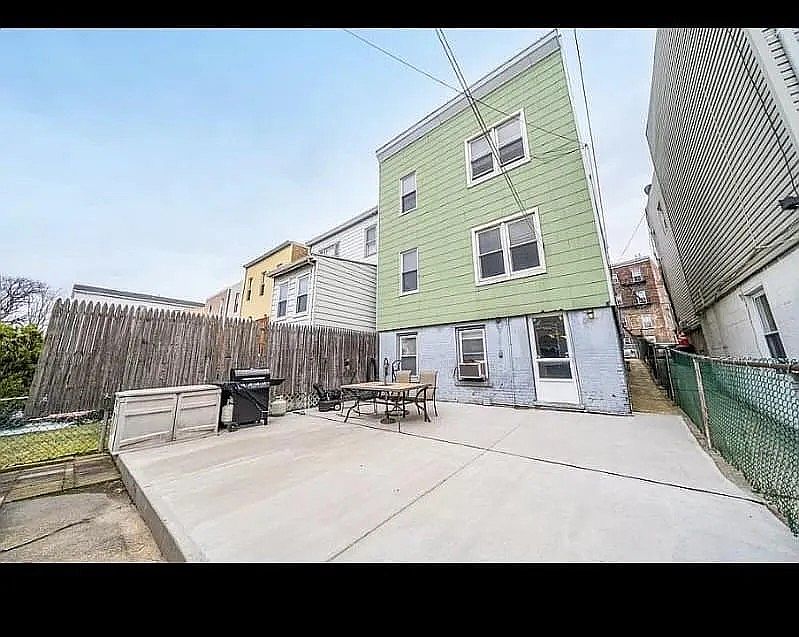 2nd image of 19 Nelson Ave #Aa