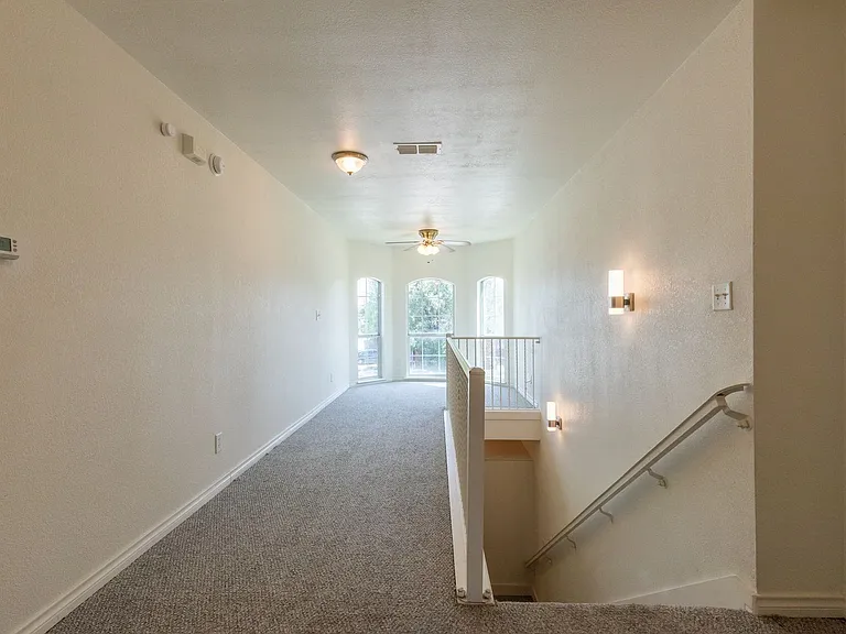 3310 Silver Oaks Dr — Photo 31