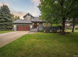 7865 Katie Dr, Almont, MI