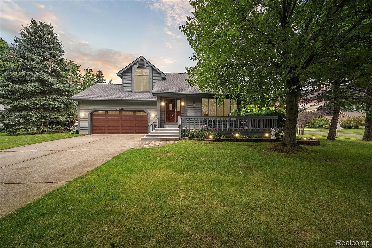 7865 Katie Dr photo 1