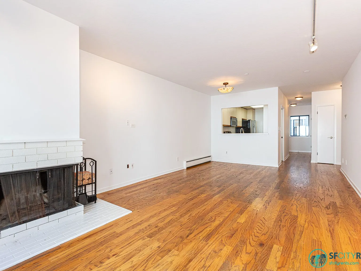 Nob Hill: 2 Bed 2 Bath Condo w/ Massive Private Patio, Parking & Storage Included — Photo 4