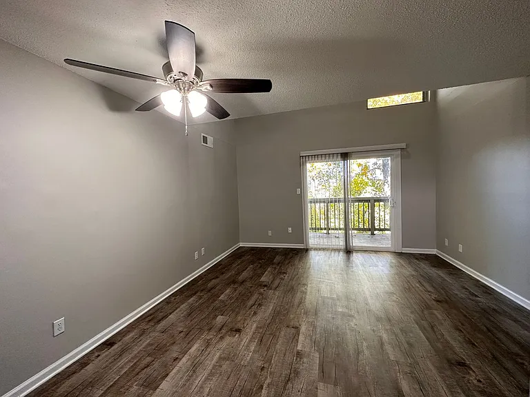 The Hammond Apartments — Photo 45