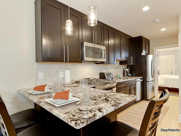314 A St NE #1 — Photo 5