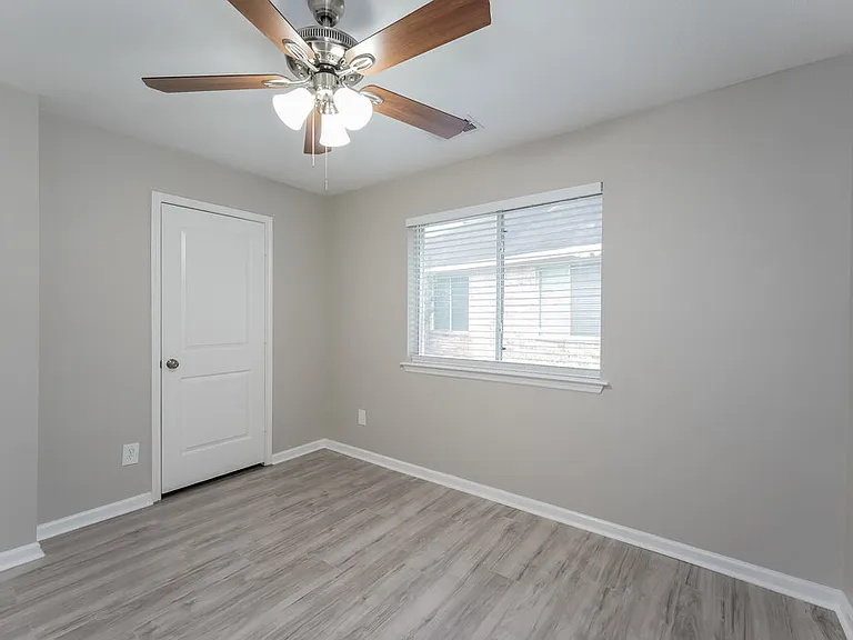 18006 Oakmoss Hill Ct — Photo 12