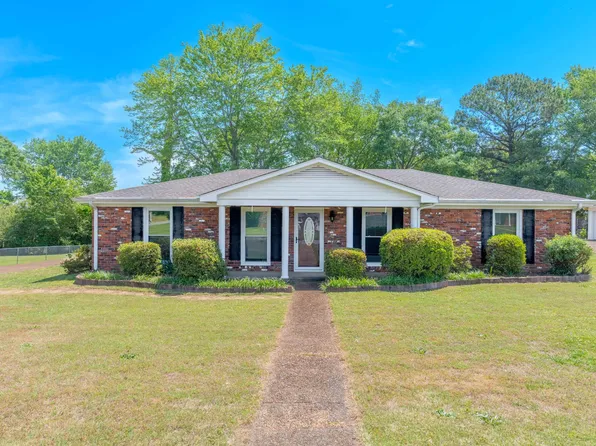 1836 W Tannehill Dr, Florence, AL 35630