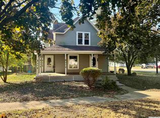 407 W Train St, Dows, IA 50071