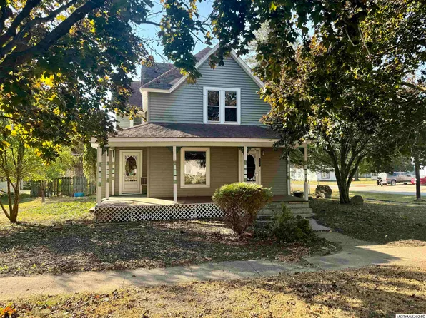407 W Train St, Dows, IA 50071