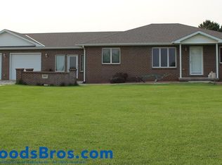 1007 S F Rd, Aurora, NE 68818