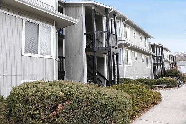 630 S Sherwood St #1 — Photo 10