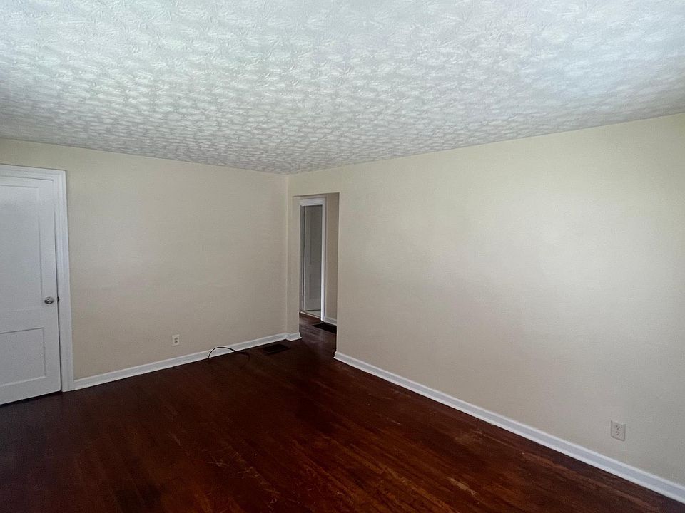 1st image of 213 Smith St