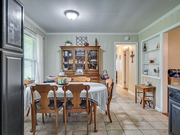 5th image of 223 Sterlington Dr