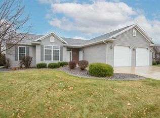 1595 Hunter Ave, Fond Du Lac, WI 54937