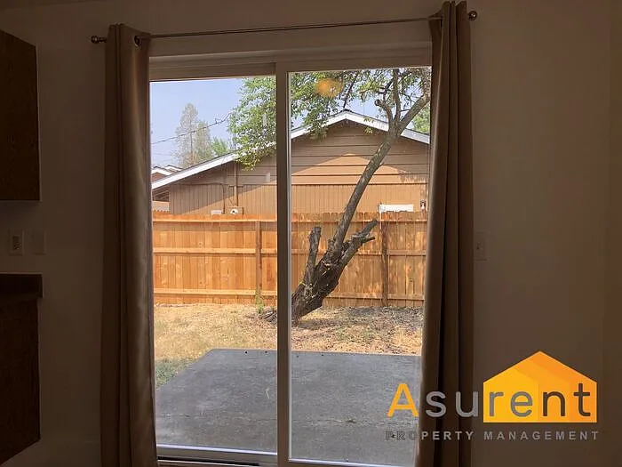 427 Plum St — Photo 15