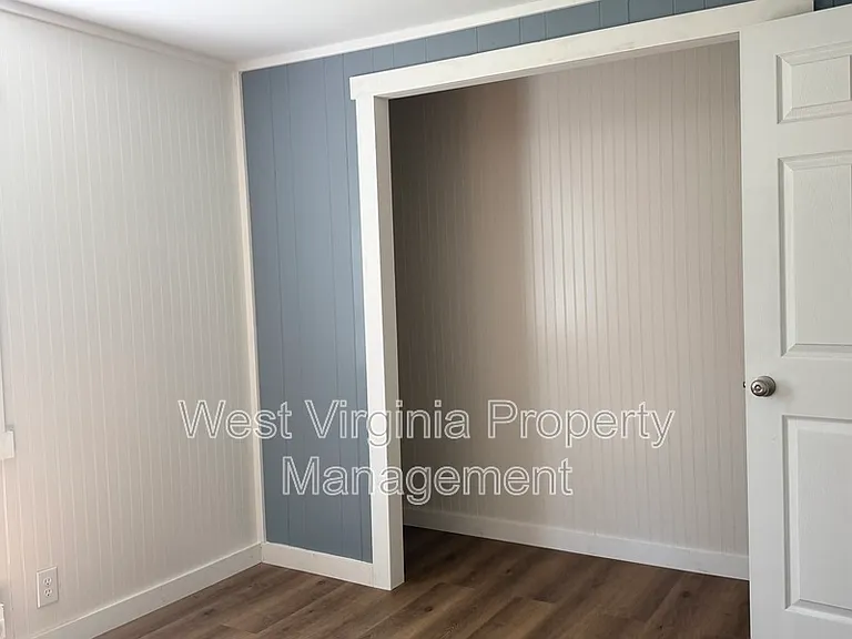 110 Peck Ct — Photo 5