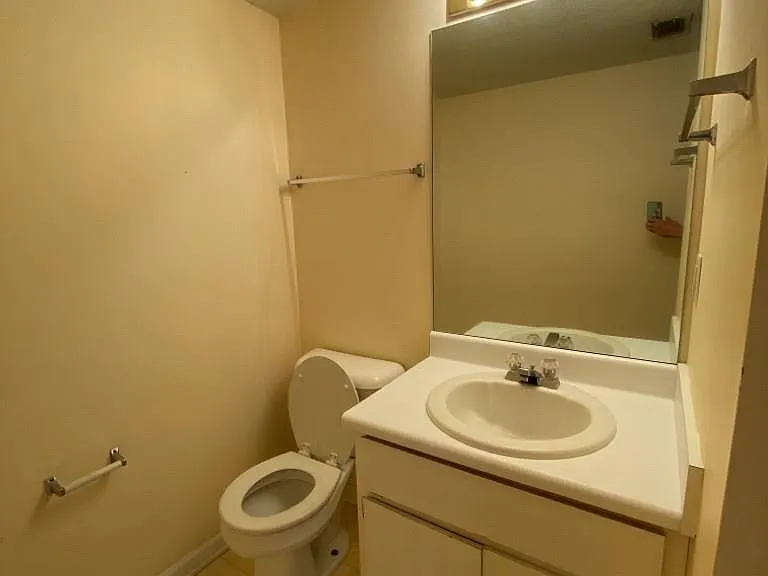 1100-8C Pineland Ave — Photo 10
