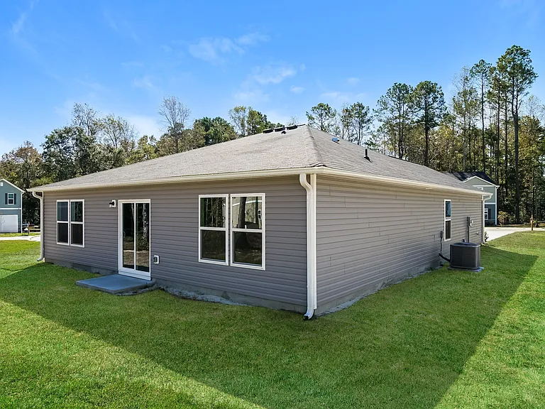 676 Savanac St SE — Photo 16
